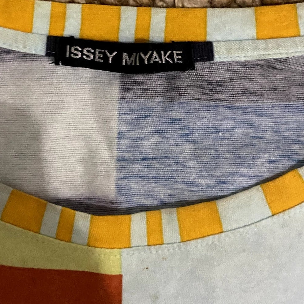 Issey Miyake Colourblock striped sweater